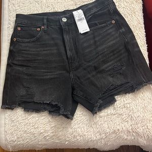 American Eagle Black Distressed Wash Women’s Black Denim Shorts, Size 6, NWT